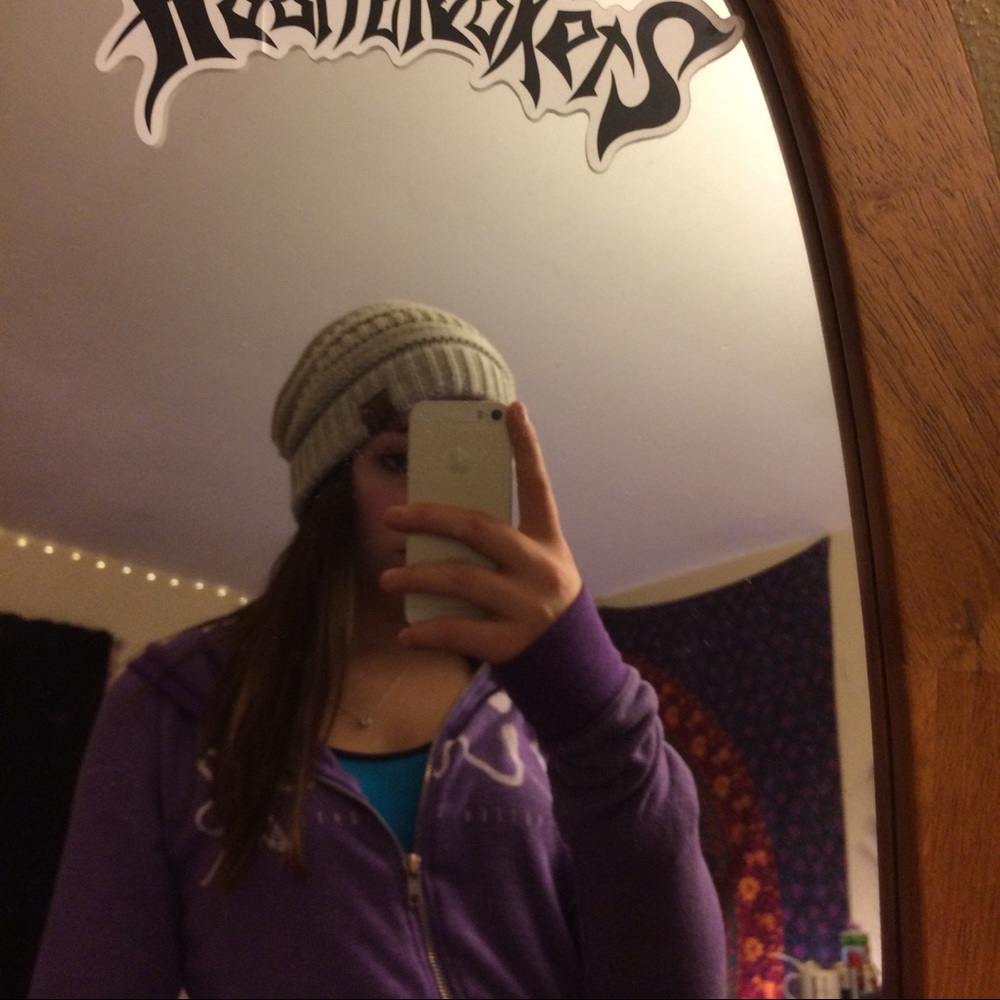 Hat - Picture 3 of 3